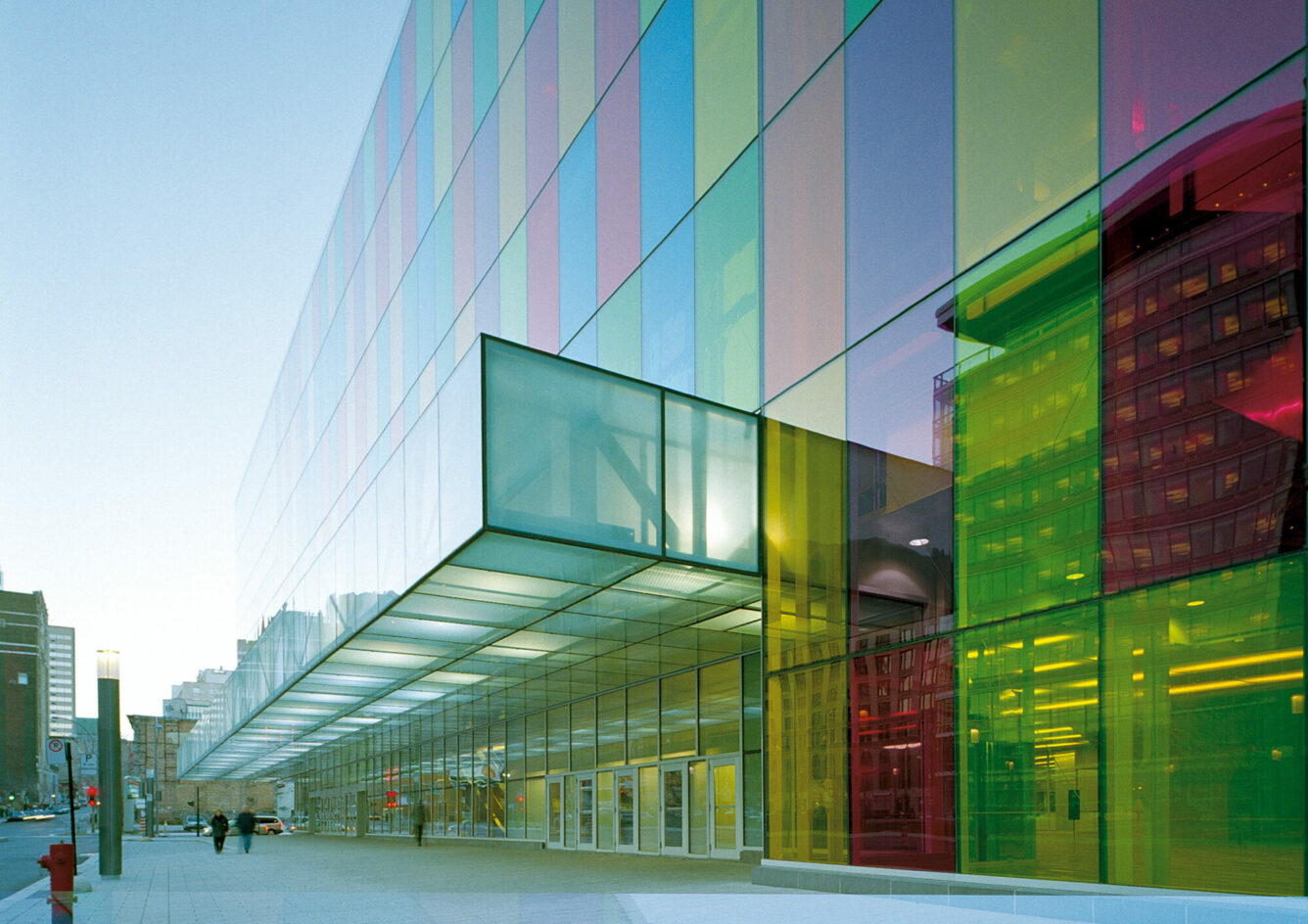 Palais des congrès - façade crop