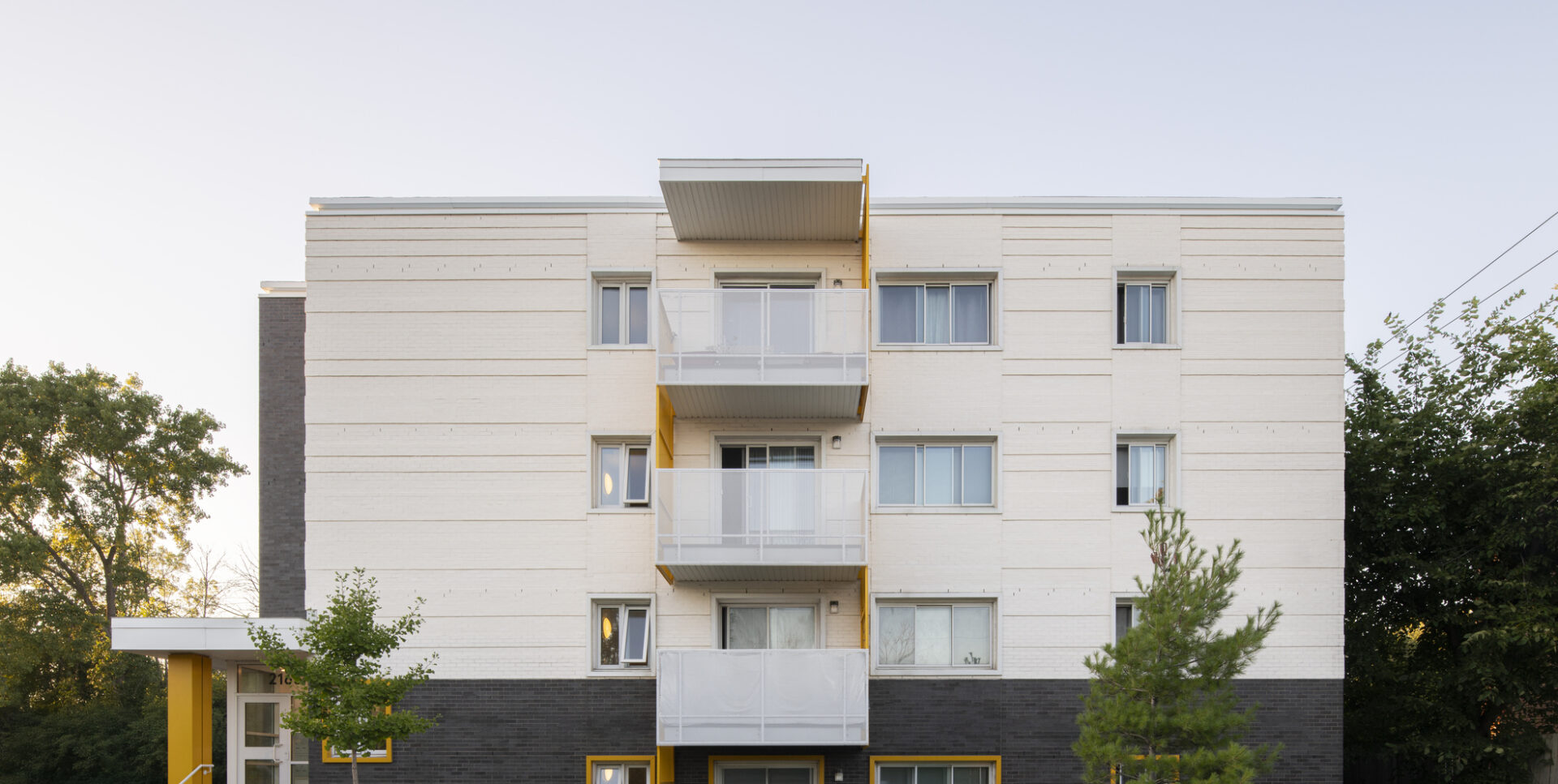 2155 Renaissance, Laval